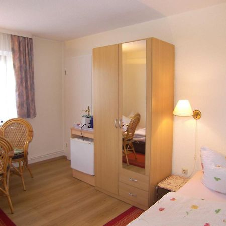 Ferienhaus Alice 10 Gehminuten Vom Strand Entfernt Ostseebad Heringsdorf Exterior foto