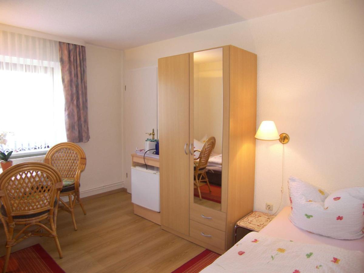 Ferienhaus Alice 10 Gehminuten Vom Strand Entfernt Ostseebad Heringsdorf Exterior foto