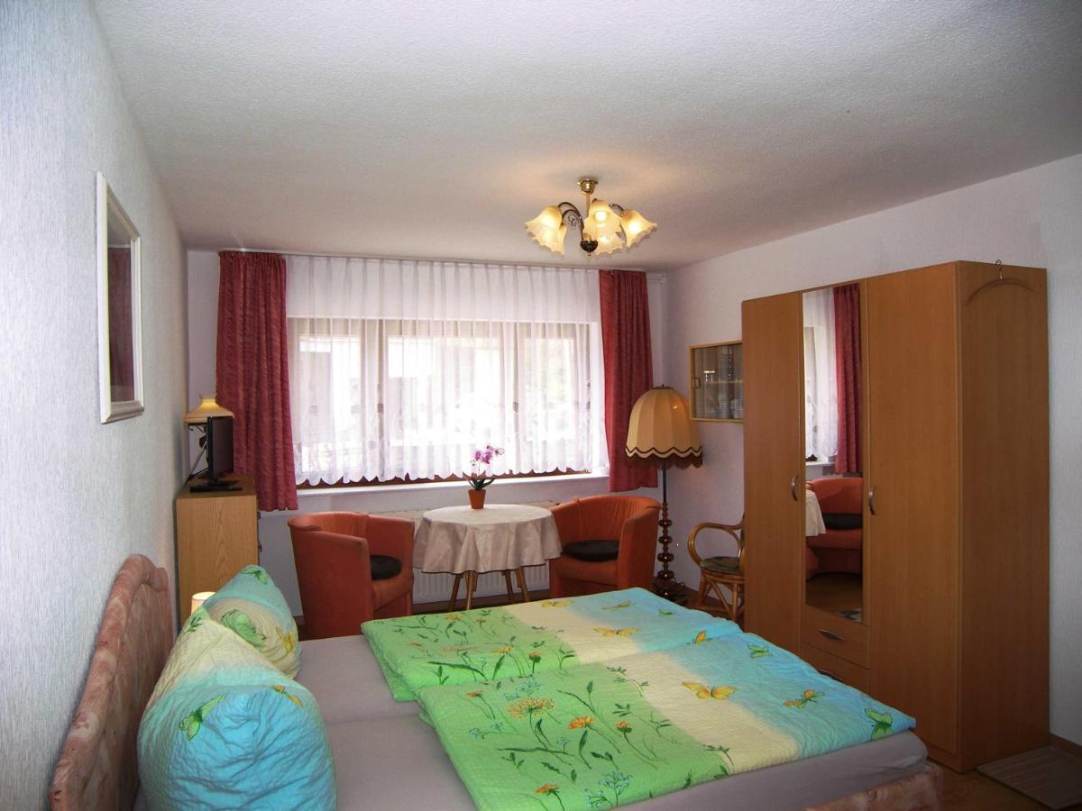 Ferienhaus Alice 10 Gehminuten Vom Strand Entfernt Ostseebad Heringsdorf Exterior foto